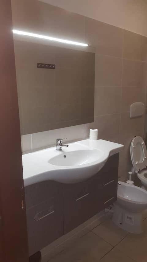 Miky Apartment-South Tyrol Merano Bagian luar foto